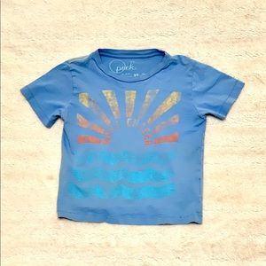 Boys XS Peek T-Shirt